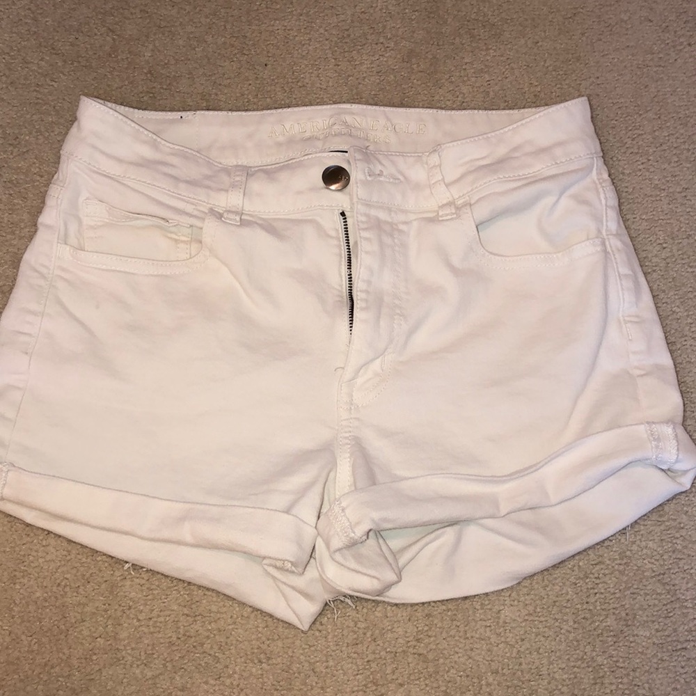 American Eagle White Super Stretch Shorts